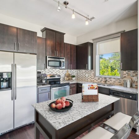 Trinity-Commons-Apartments-kitchen1